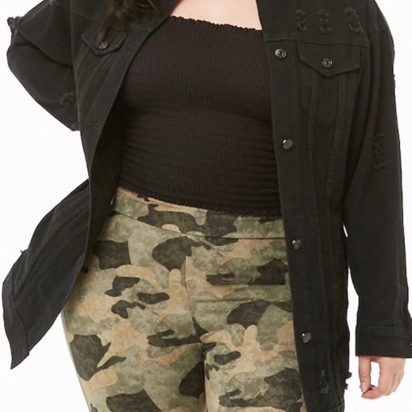 Distressed black jean jacket - Picture 1 of 4